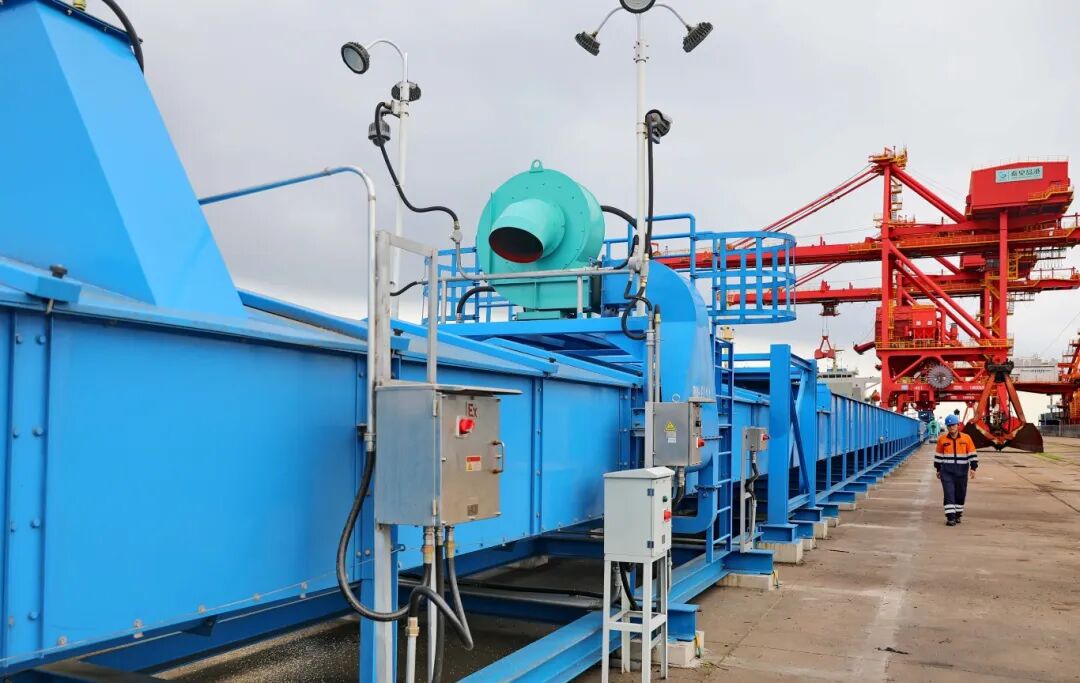 光格科技光纖傳感方案落地秦皇島港304泊位，助力糧食管廊氣墊式皮帶機實(shí)現全息化智能監測